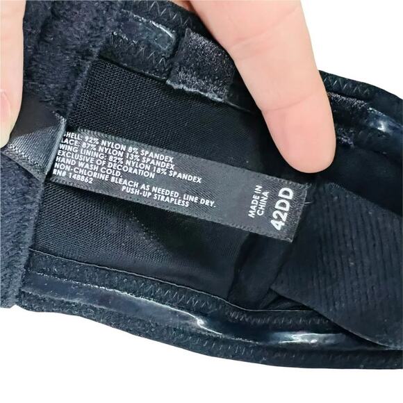 Torrid Curve Black Strapless Microfiber Lace Push Up Bra Size 42DD - Picture 8 of 10